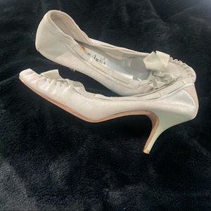 Pelle Moda Silver Suede Leather Heels -Size 12M